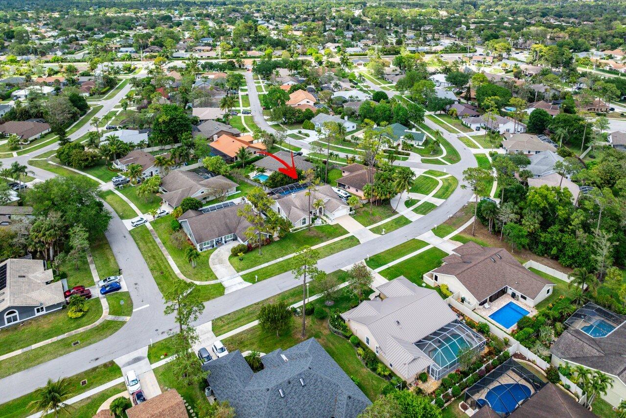 GREENVIEW SHORES 1 OF WELLINGTON - Residential