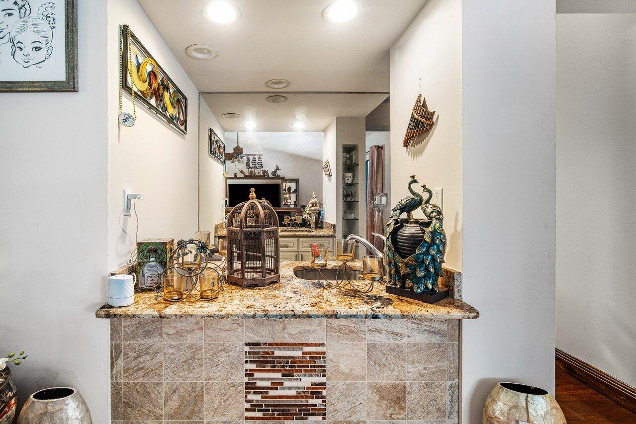 GREENVIEW SHORES 1 OF WELLINGTON - Residential