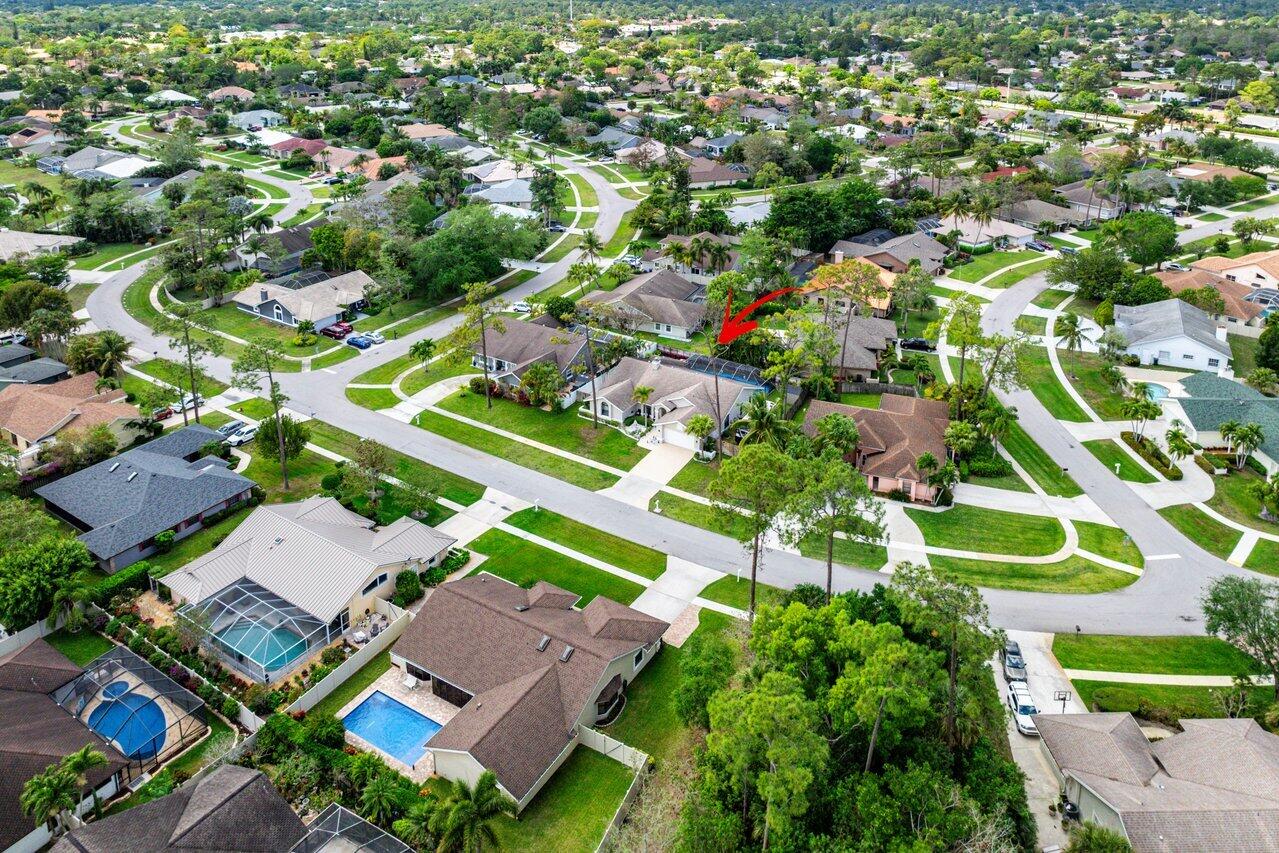 GREENVIEW SHORES 1 OF WELLINGTON - Residential