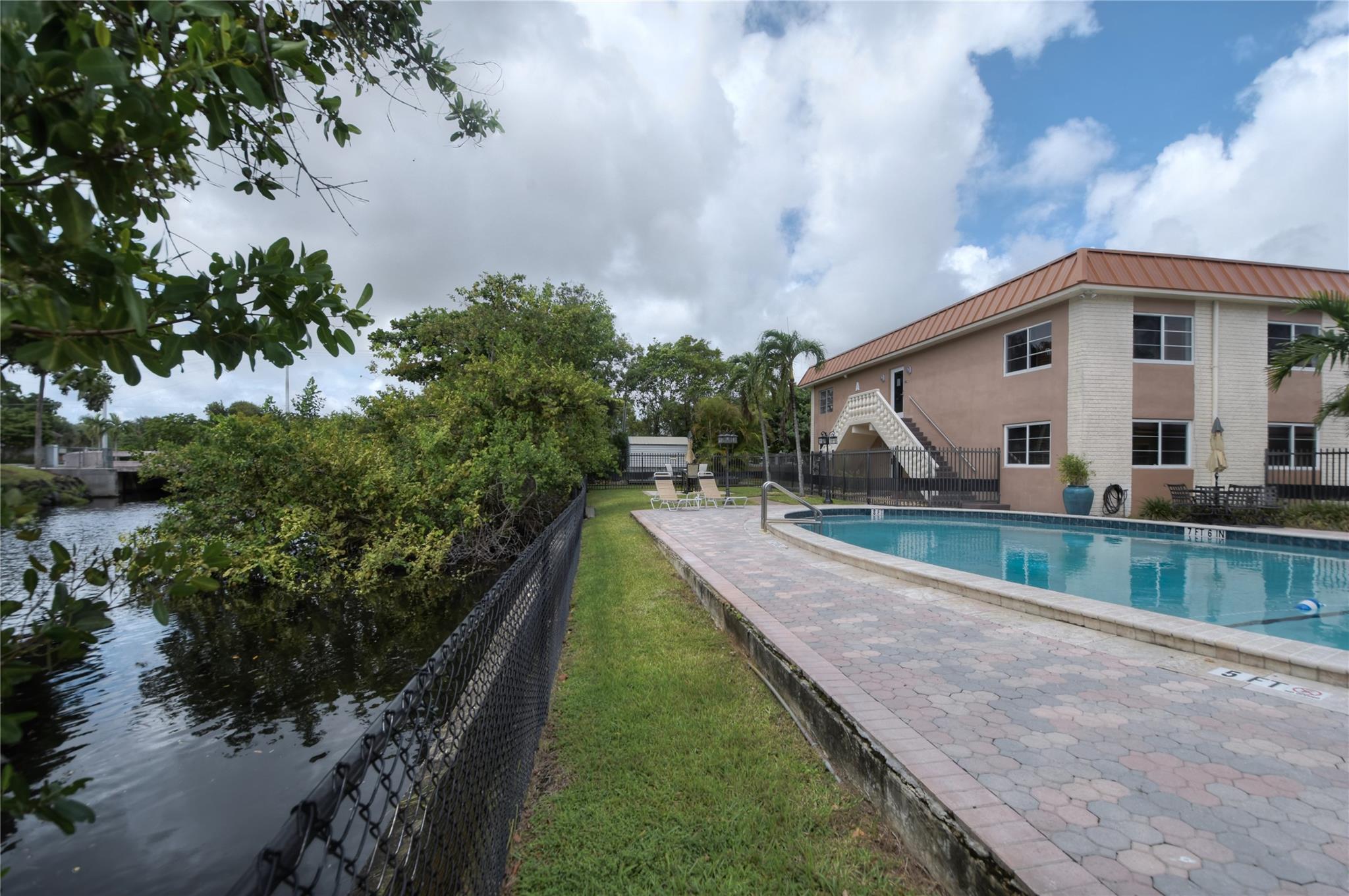 Manor Grove Village One I - Residential Lease
