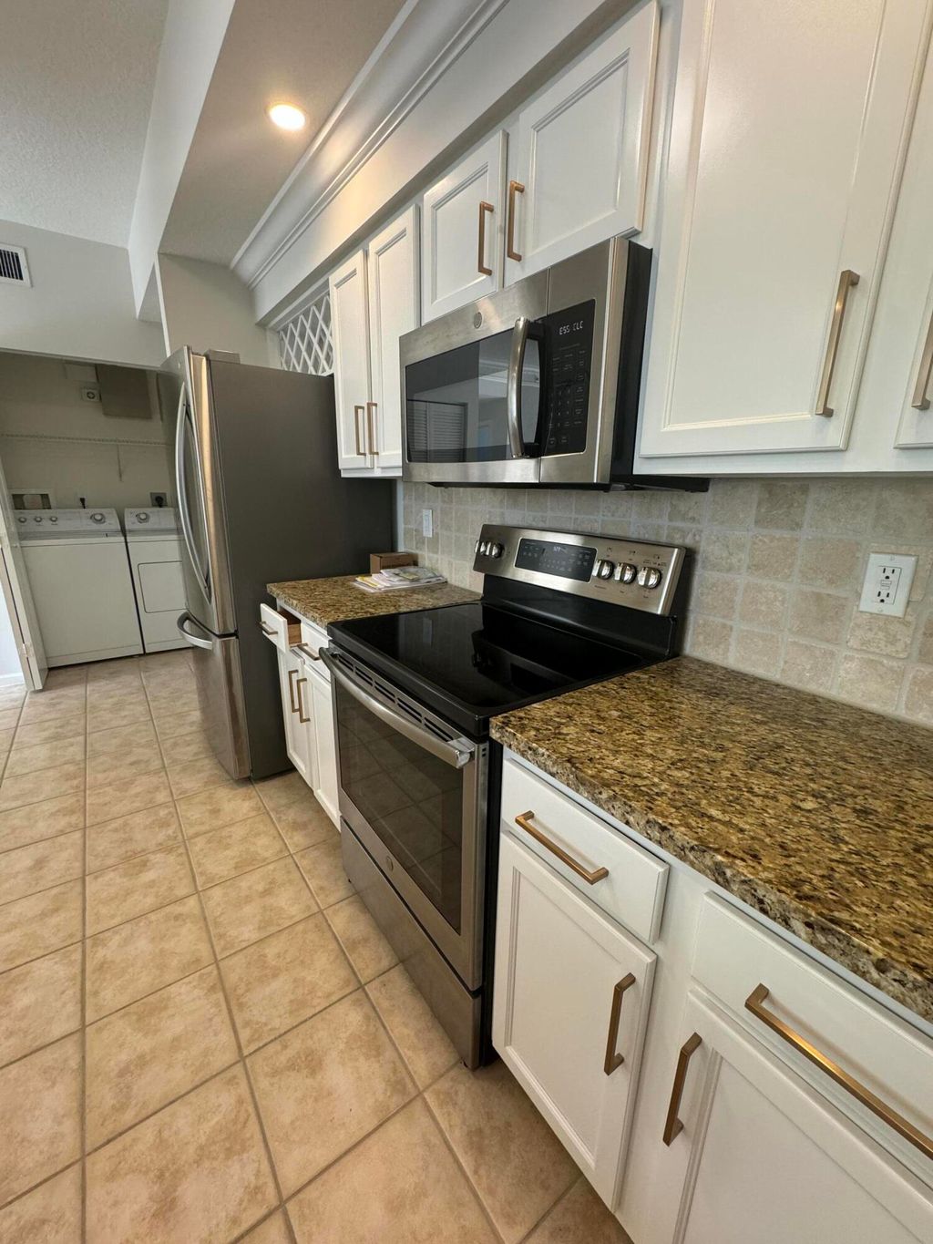 Photo of 225 Murcia Drive #305, Jupiter, FL 33458 (MLS # R11027676)