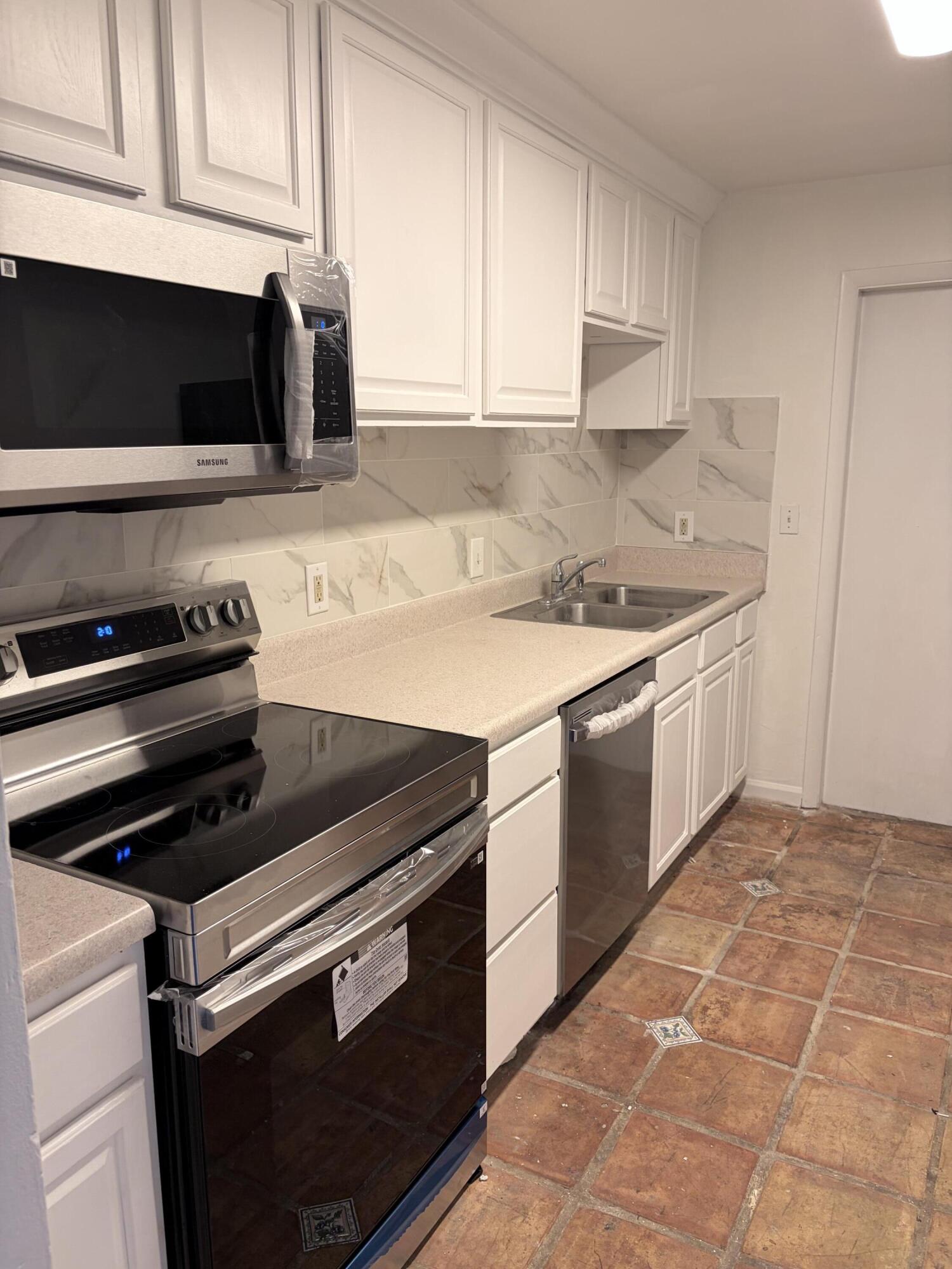 OSCEOLA PARK - Residential Lease