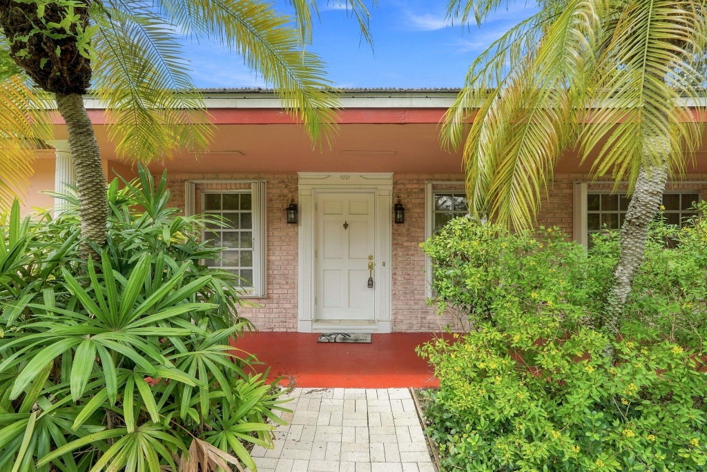 Photo of 601 NW 71ST Avenue, Plantation, FL 33317 (MLS # B26057722)