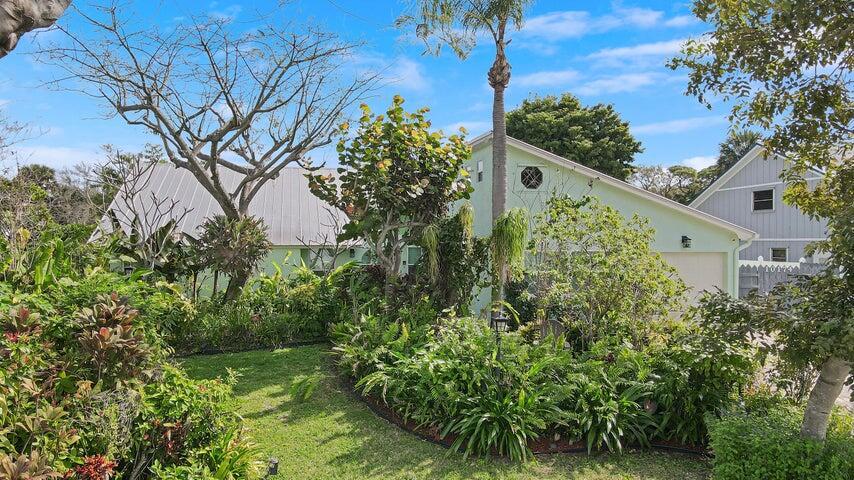 Waterfront, tropical paradise pool home just minutes from 95 and PGA Blvd. Just 10 mins to beaches and 15 mins to airport. Your next home is brimming with character and charm. From the spiral staircase leading to impressive loft to the expansive lanai overlooking the lushly landscaped pool and hot tub area. Guests will marvel at the uniqueness of this private enclave adorned with exotic plants and fruit trees. 3 Full Baths. Washer & Dryer included. Pool and lawn care included. Pets OK! No HOA. Take the virtual tour right now, and be among the first to see this home in person. Get your application in today