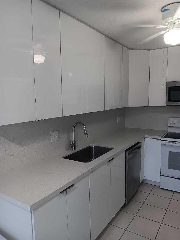 BOCA LAKES CONDO - Residential Lease