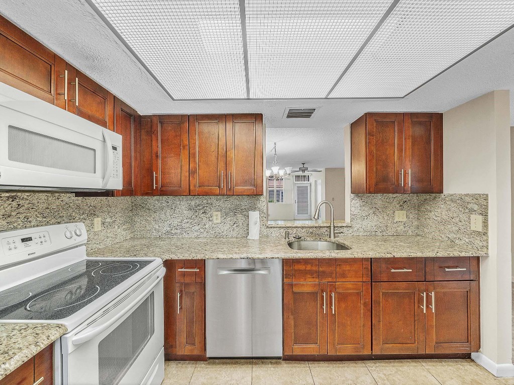 7 Willowbrook Lane 101