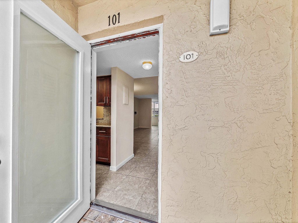 7 Willowbrook Lane 101