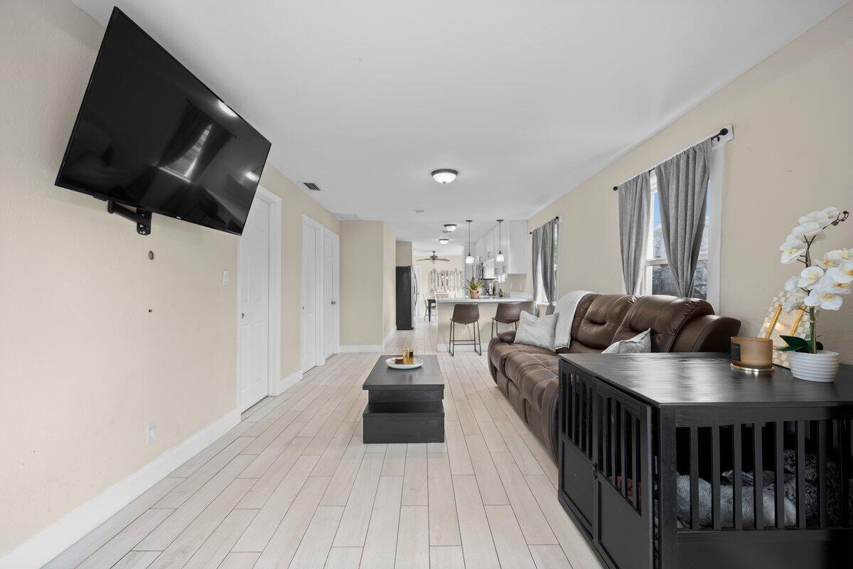 View photos, virtual tours, details... 124 Jackson Avenue