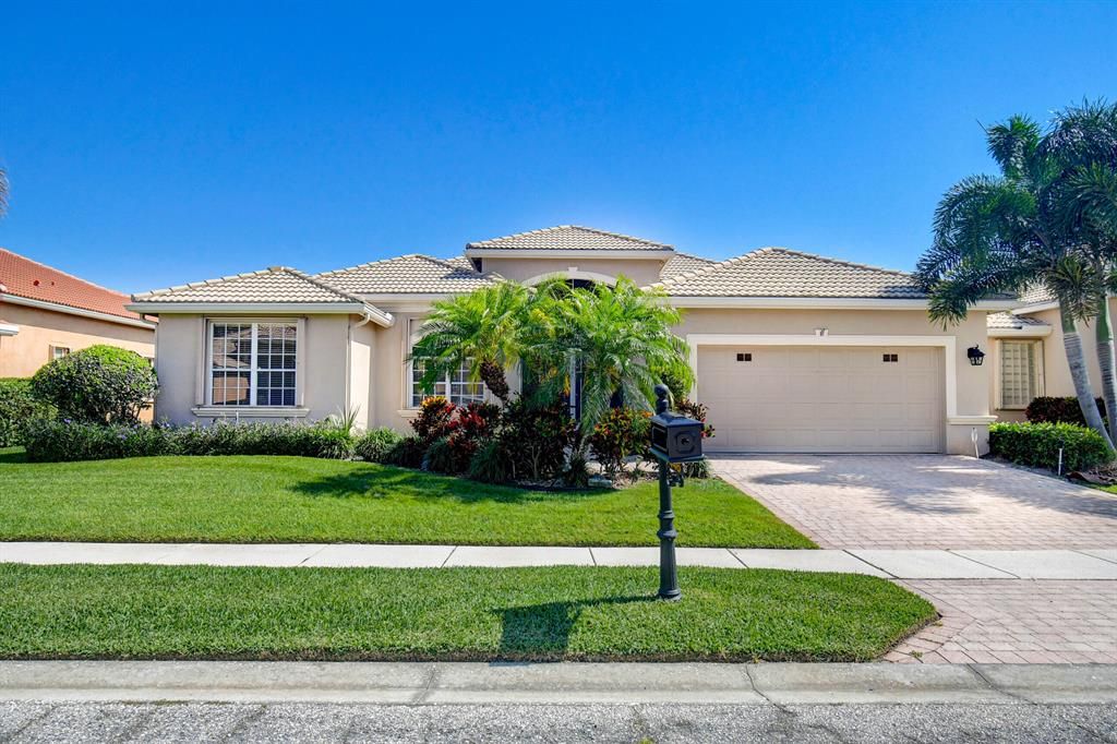 Photo of 7446 Viale Angelo, Delray Beach, FL 33446 (MLS # R10877321)