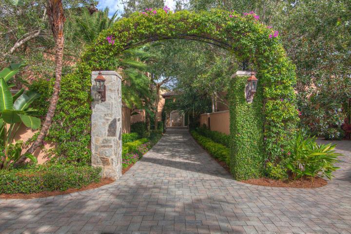 BEARS CLUB VILLAS CONDOMI - Residential