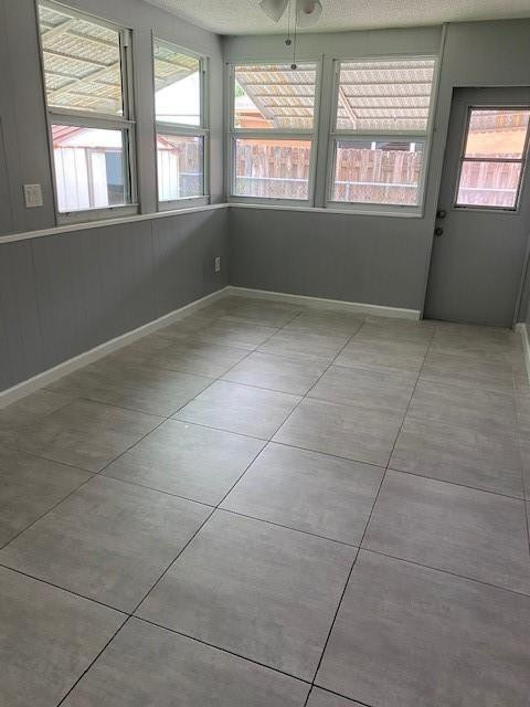 Sunrise Golf Village Sec - Residential Lease