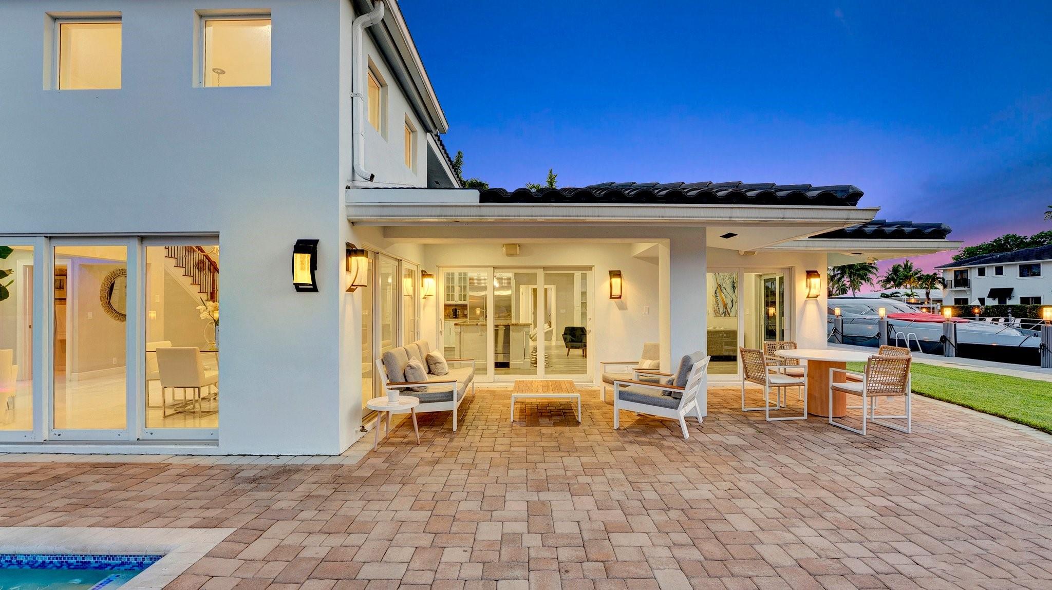 SANTA BARBARA SHORES - Residential