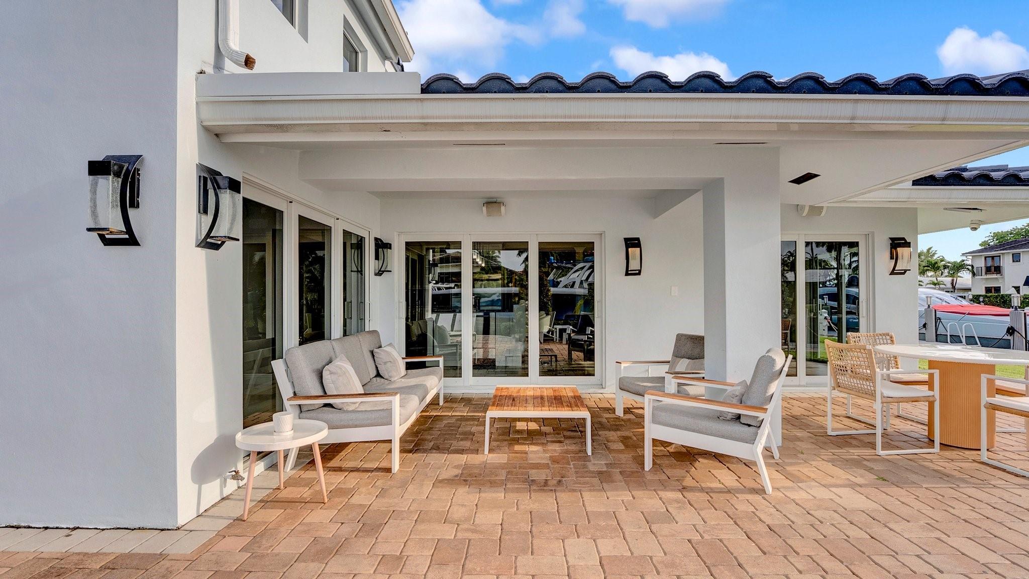 SANTA BARBARA SHORES - Residential