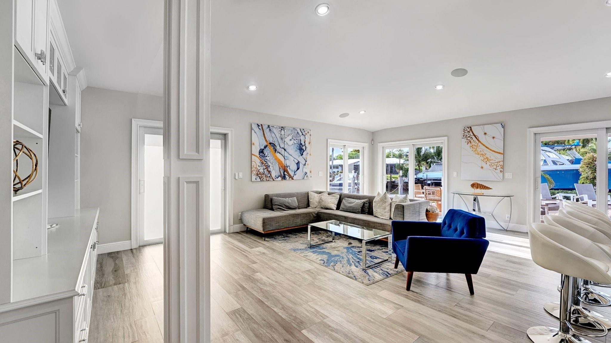 SANTA BARBARA SHORES - Residential