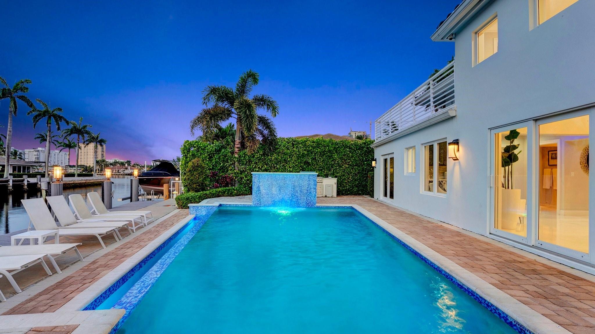 SANTA BARBARA SHORES - Residential