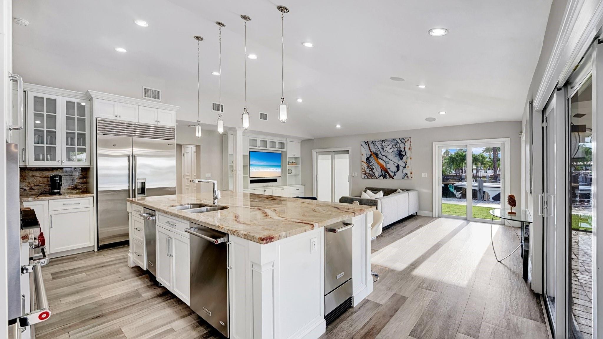 SANTA BARBARA SHORES - Residential