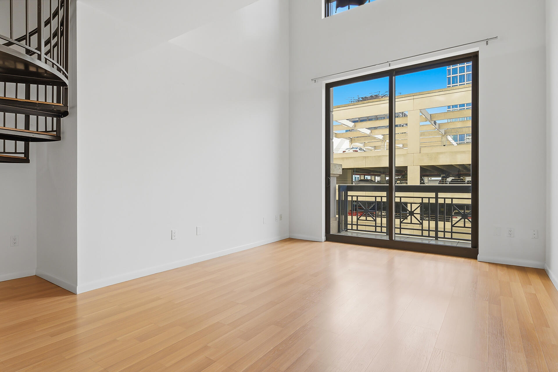 801 S Olive Avenue 425