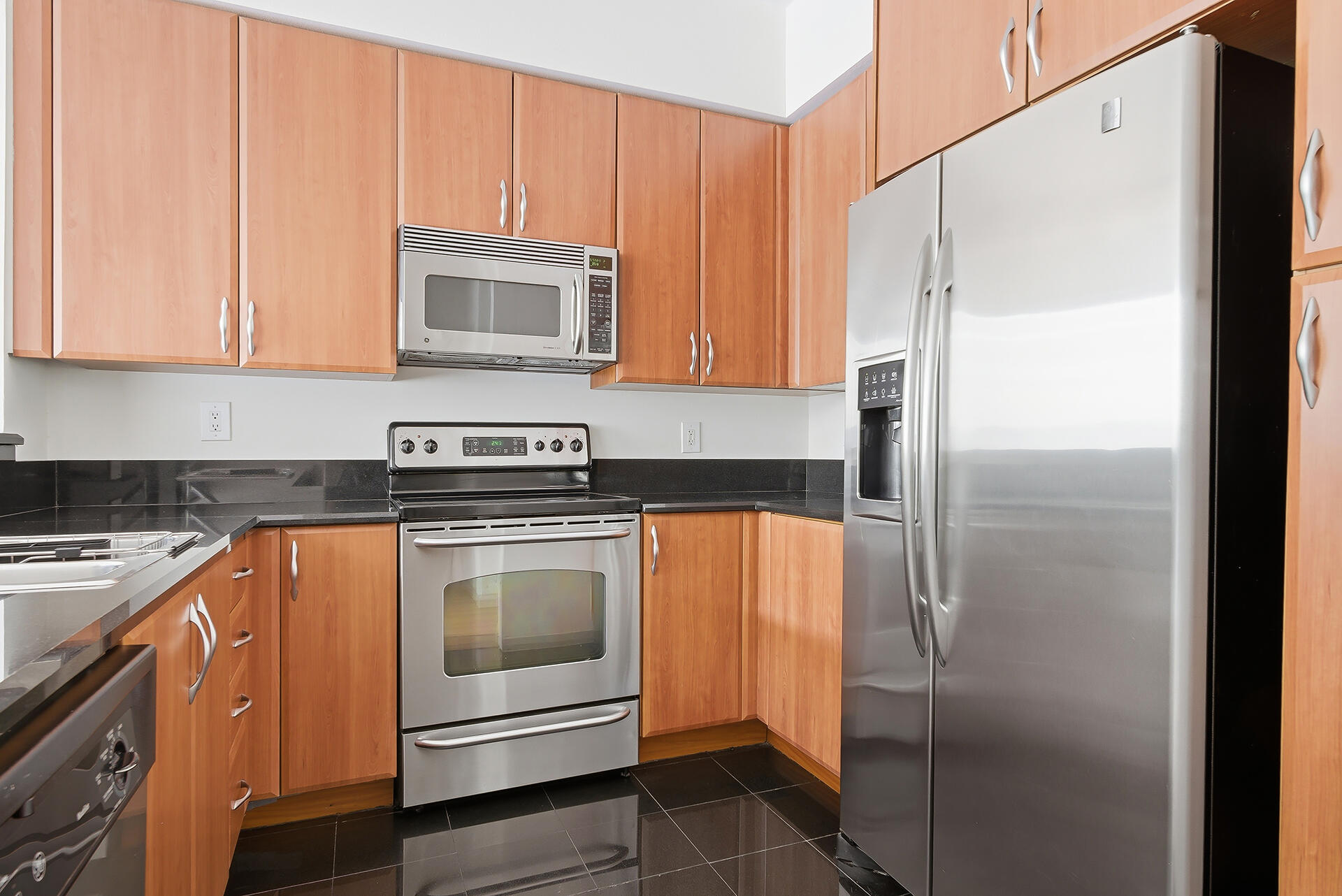 801 S Olive Avenue 425