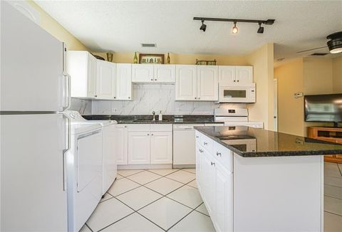 Treasure Coast Can Rent Immediately Condos 31 11 Vista Palm Lane 203 Vero Beach FL 32962