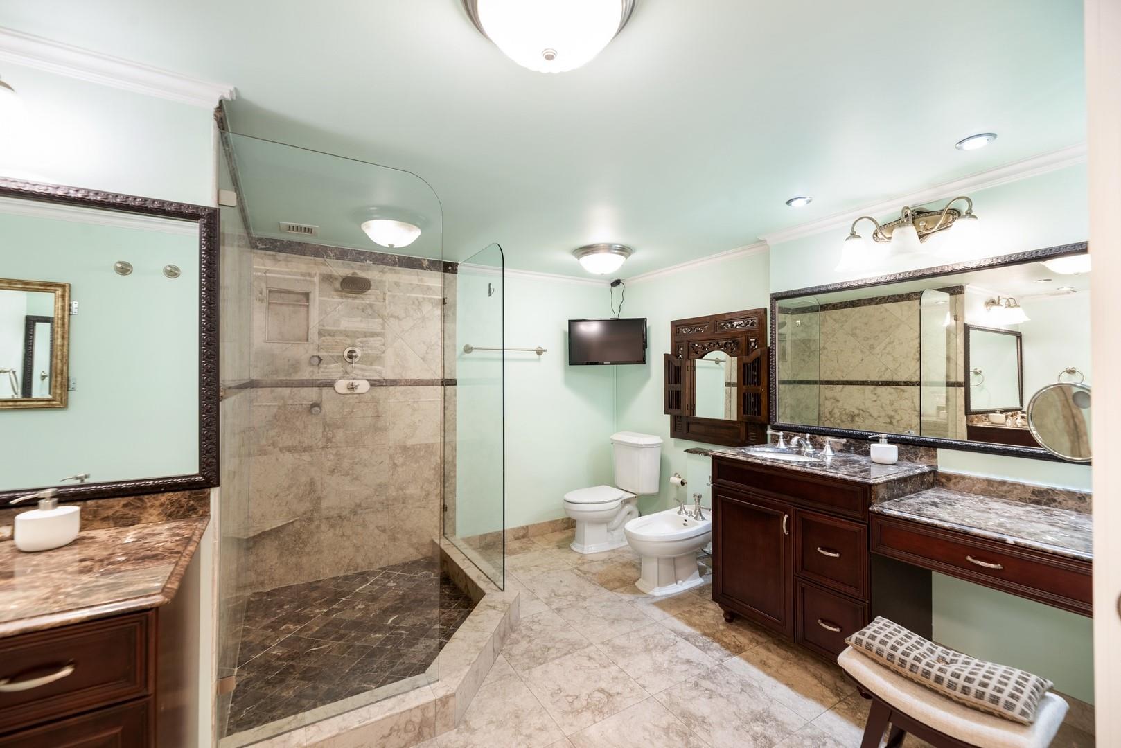Everglades House Condo - Residential Lease