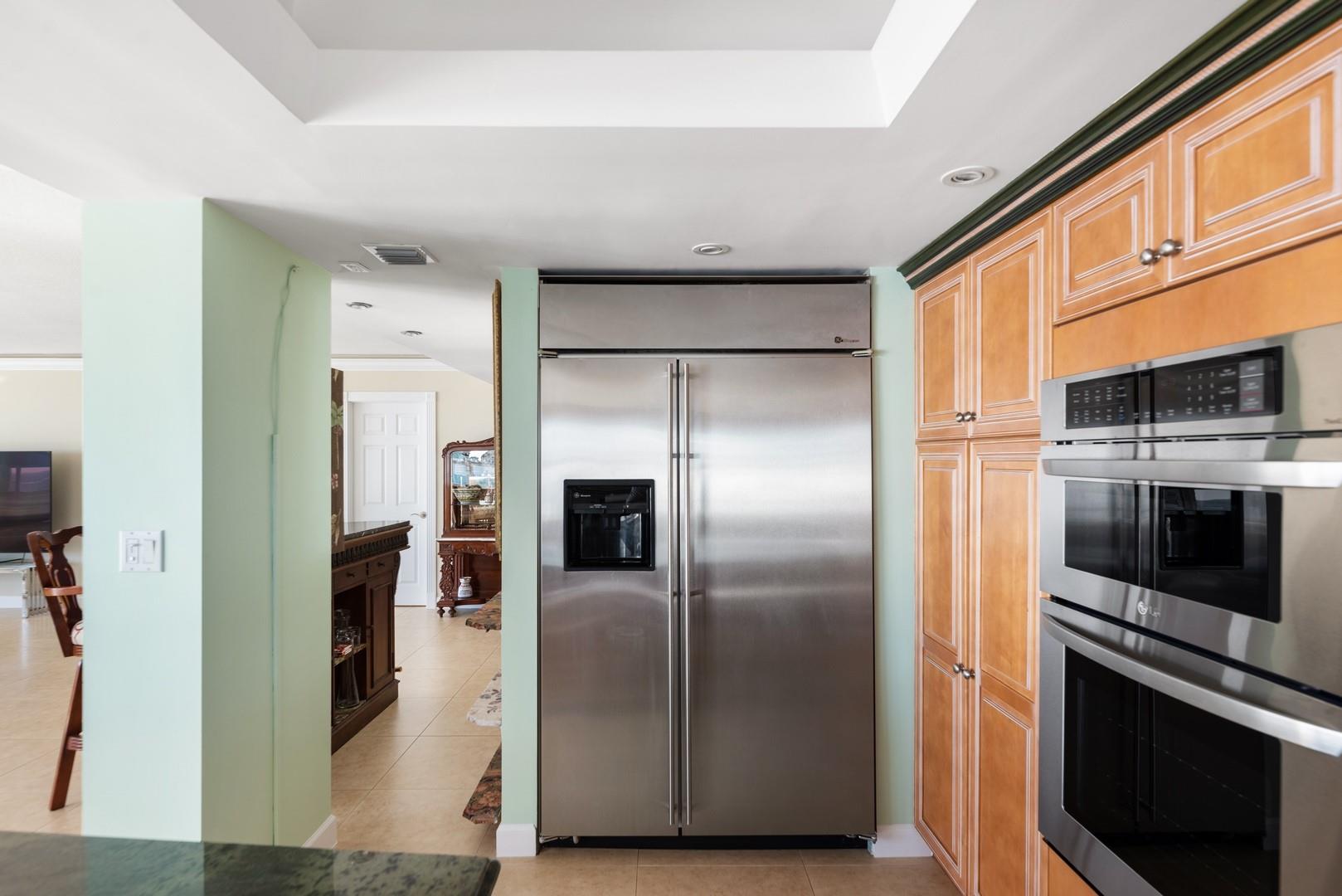 Everglades House Condo - Residential Lease