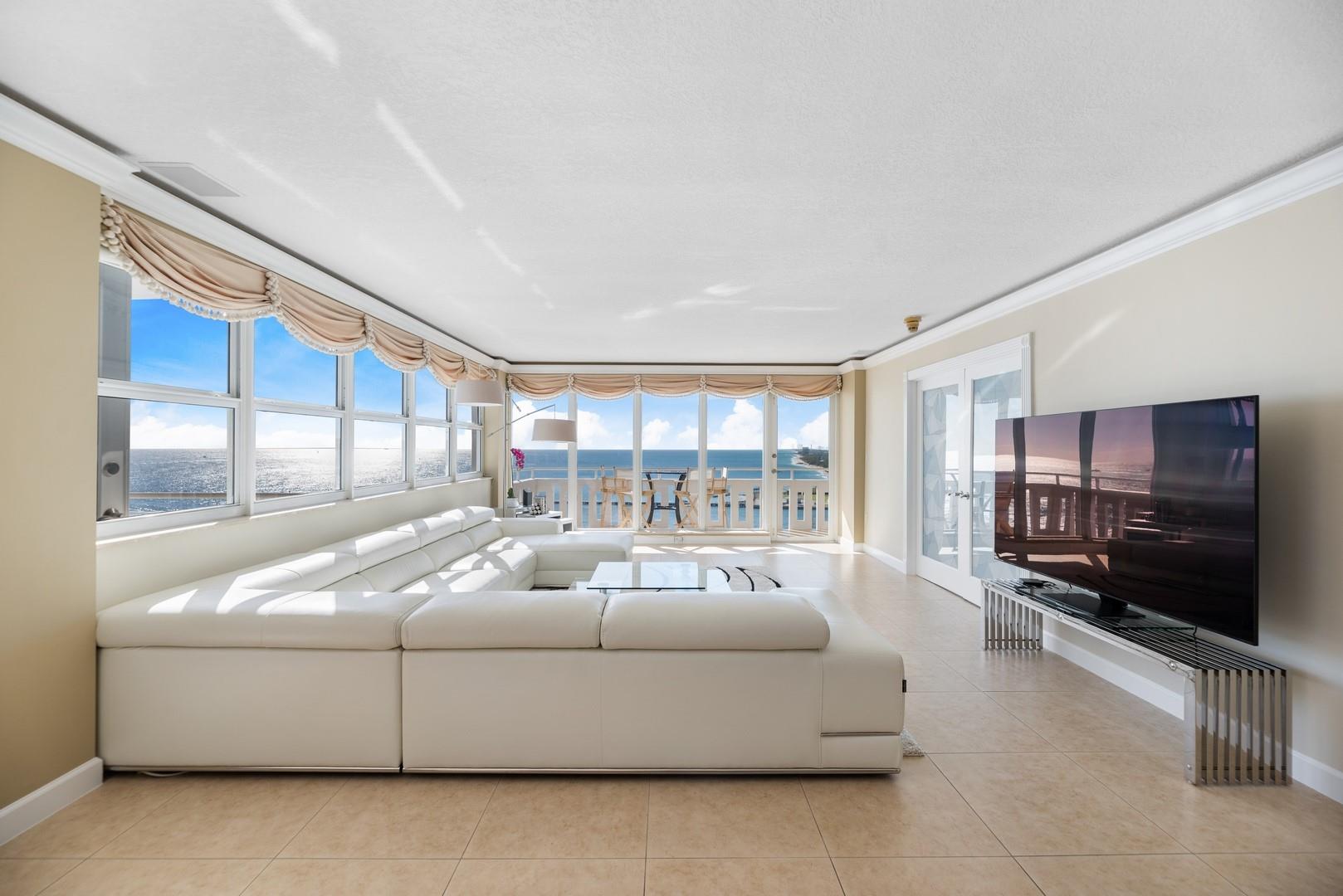 Everglades House Condo - Residential Lease