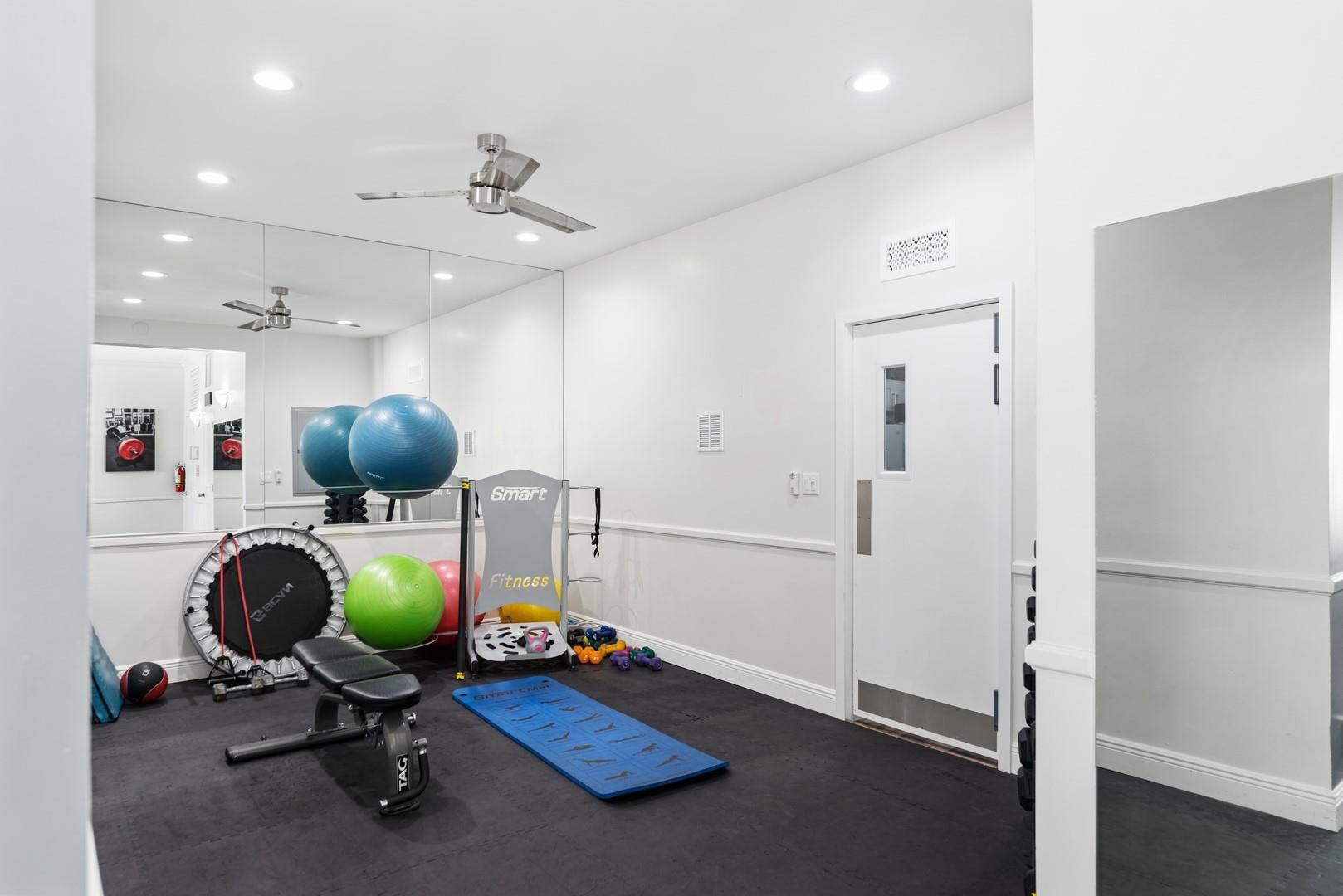 Everglades House Condo - Residential Lease