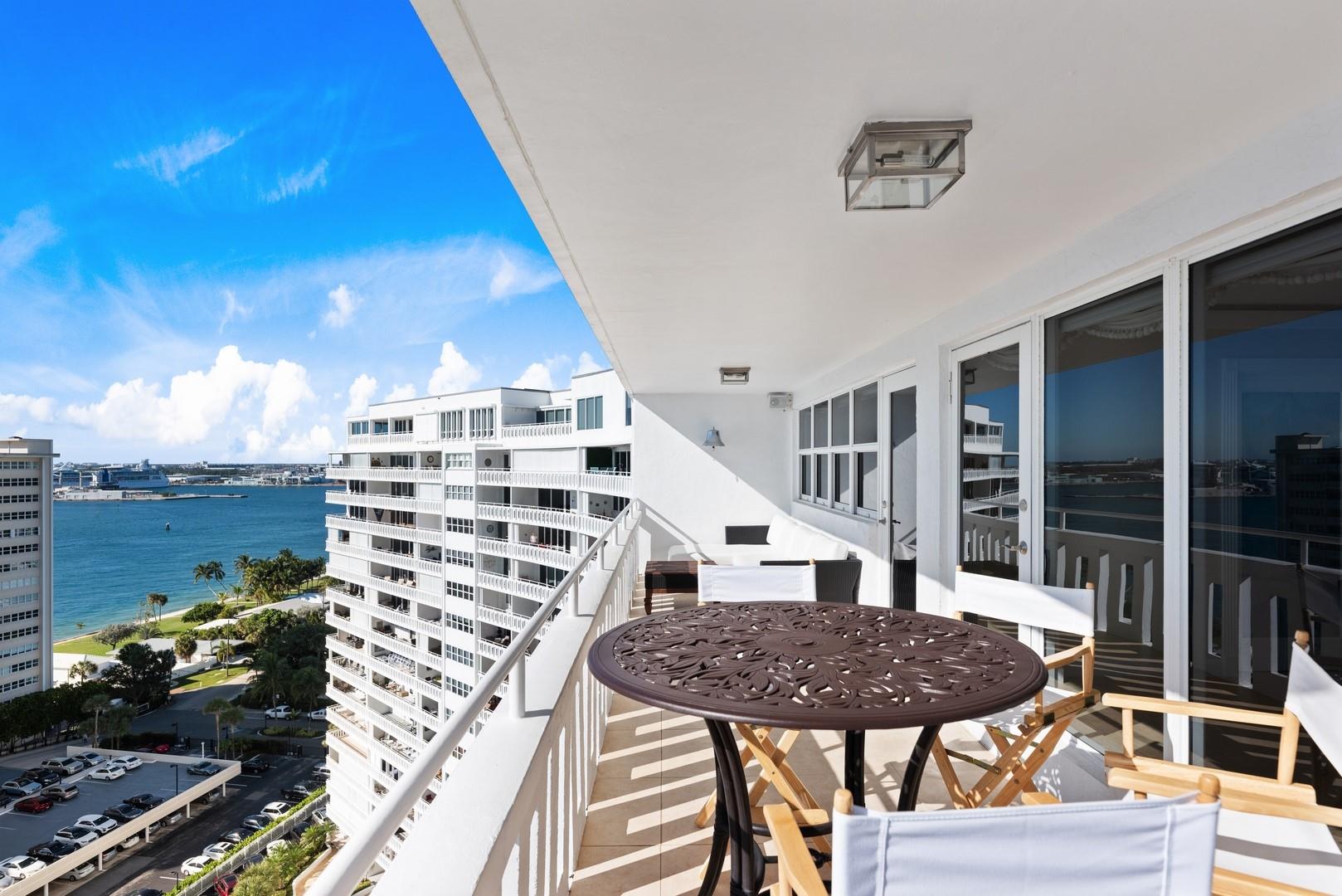 Everglades House Condo - Residential Lease