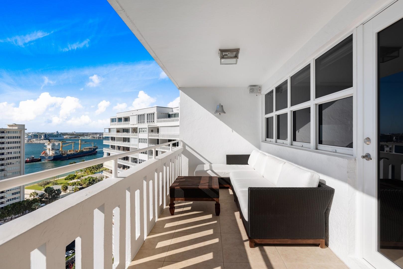 Everglades House Condo - Residential Lease