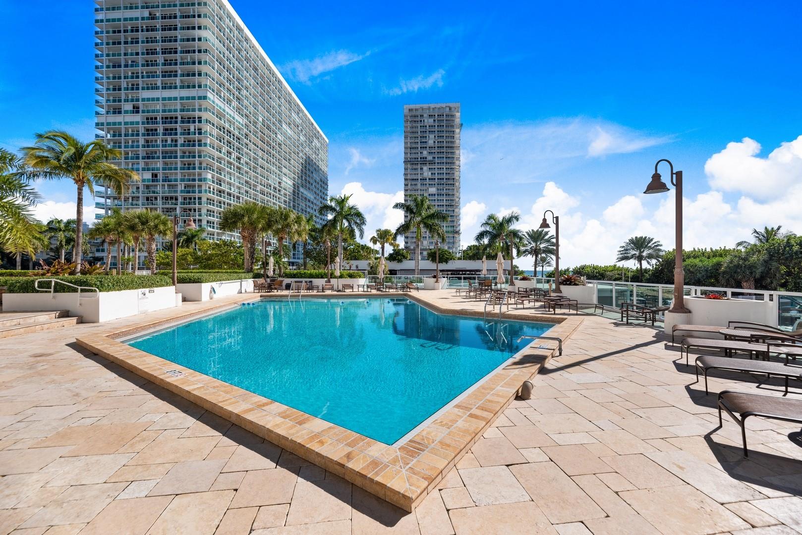Everglades House Condo - Residential Lease