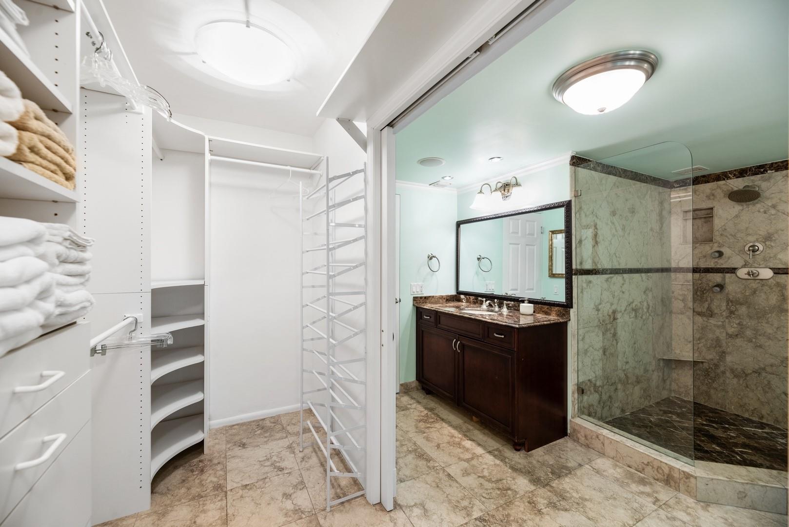 Everglades House Condo - Residential Lease