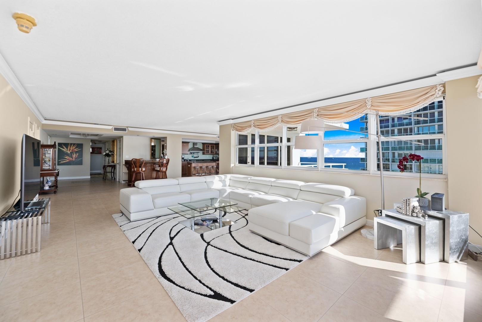 Everglades House Condo - Residential Lease