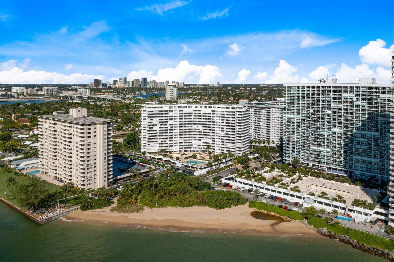 Everglades House Condo - Residential Lease