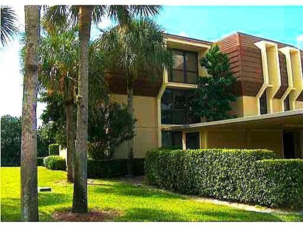 Photo of 5250 Woodland Lakes Drive #231, Palm Beach Gardens, FL 33418 (MLS # R11095844)