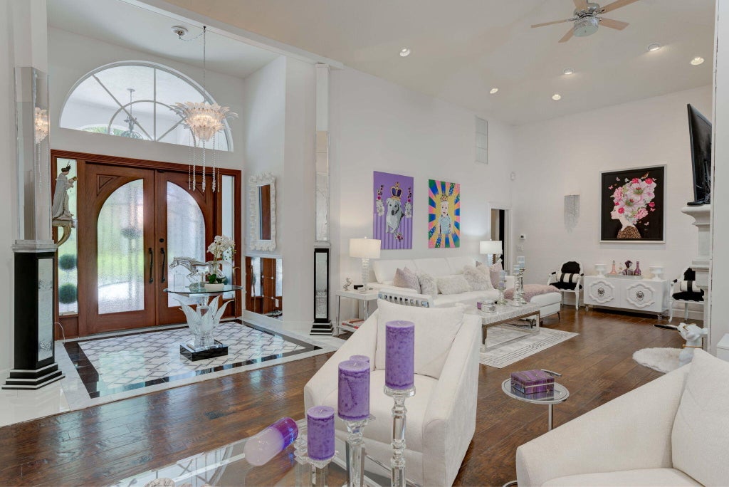 Photo of 16 Cayman Place, Palm Beach Gardens, FL 33418 (MLS # R10997752)