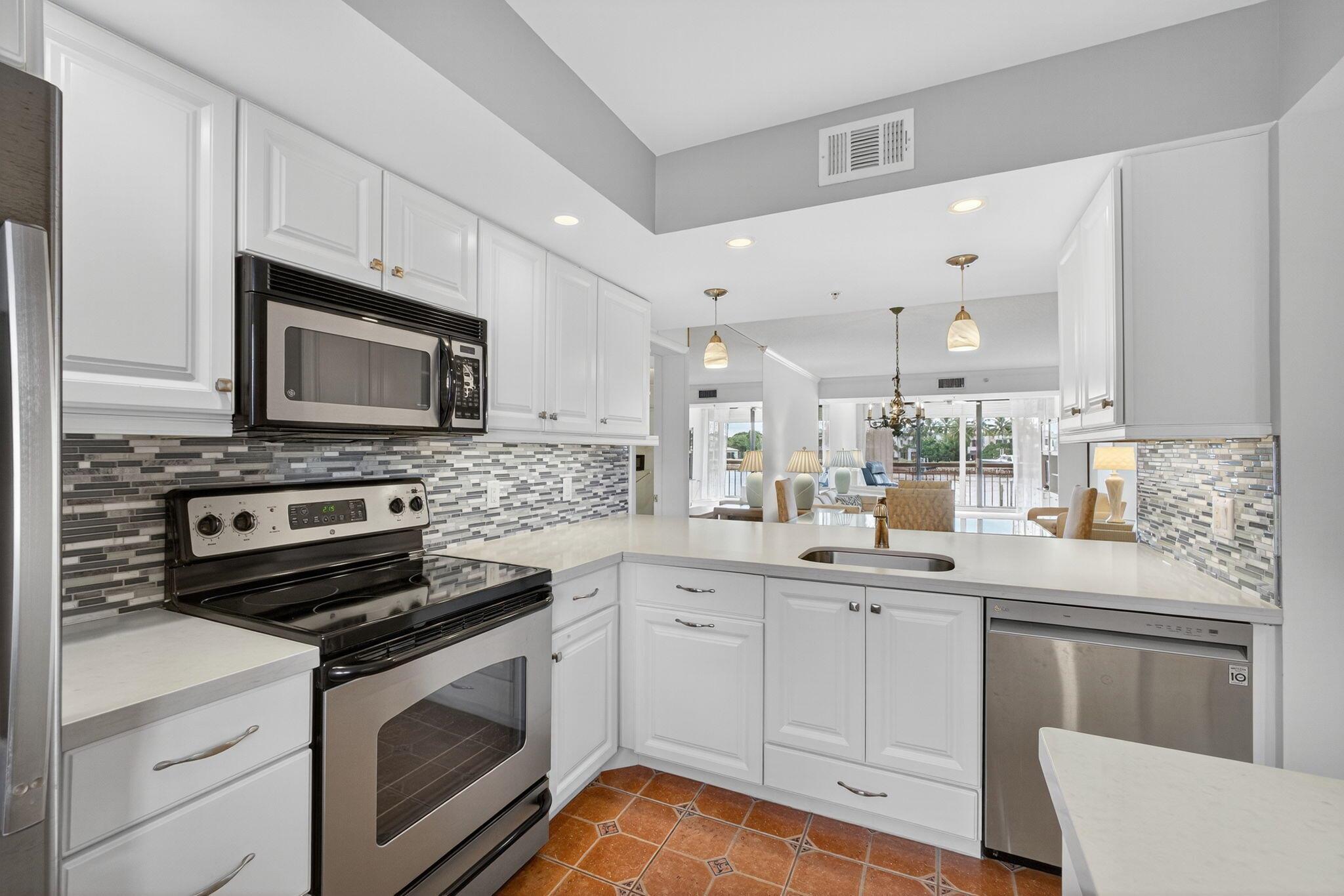 MARINA AT THE BLUFFS COND - Residential