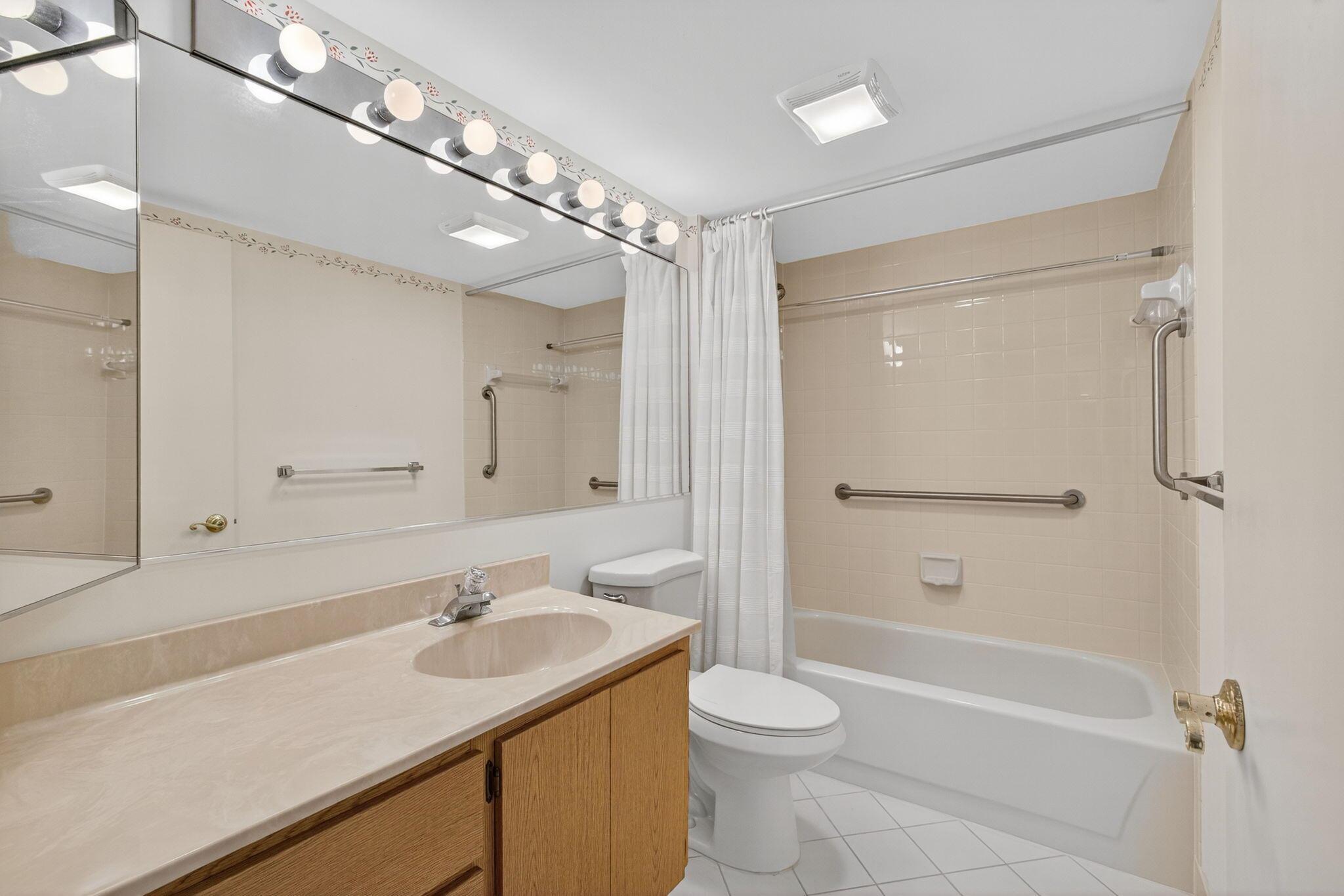 MARINA AT THE BLUFFS COND - Residential