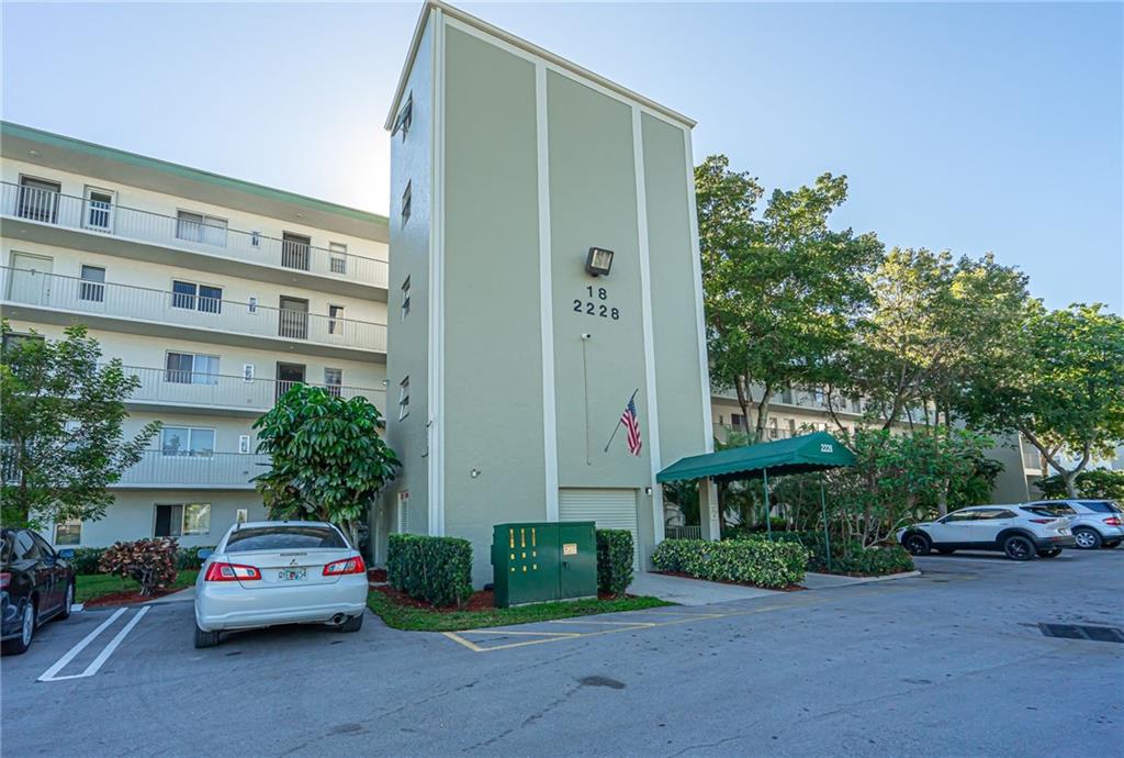 CYPRESS BEND CONDO VII - Residential