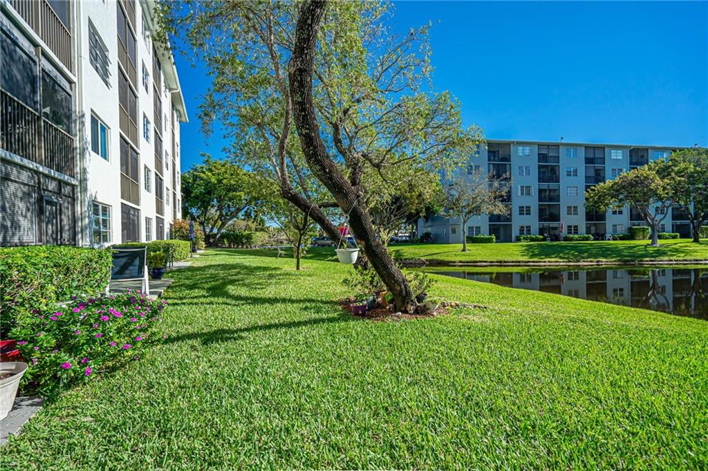 CYPRESS BEND CONDO VII - Residential