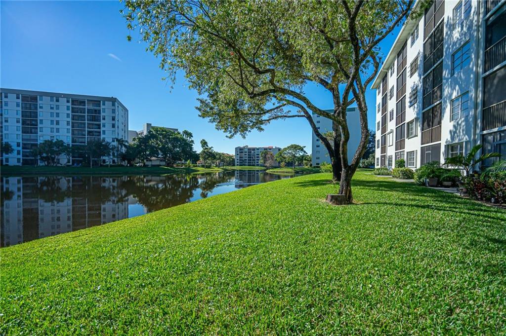 CYPRESS BEND CONDO VII - Residential