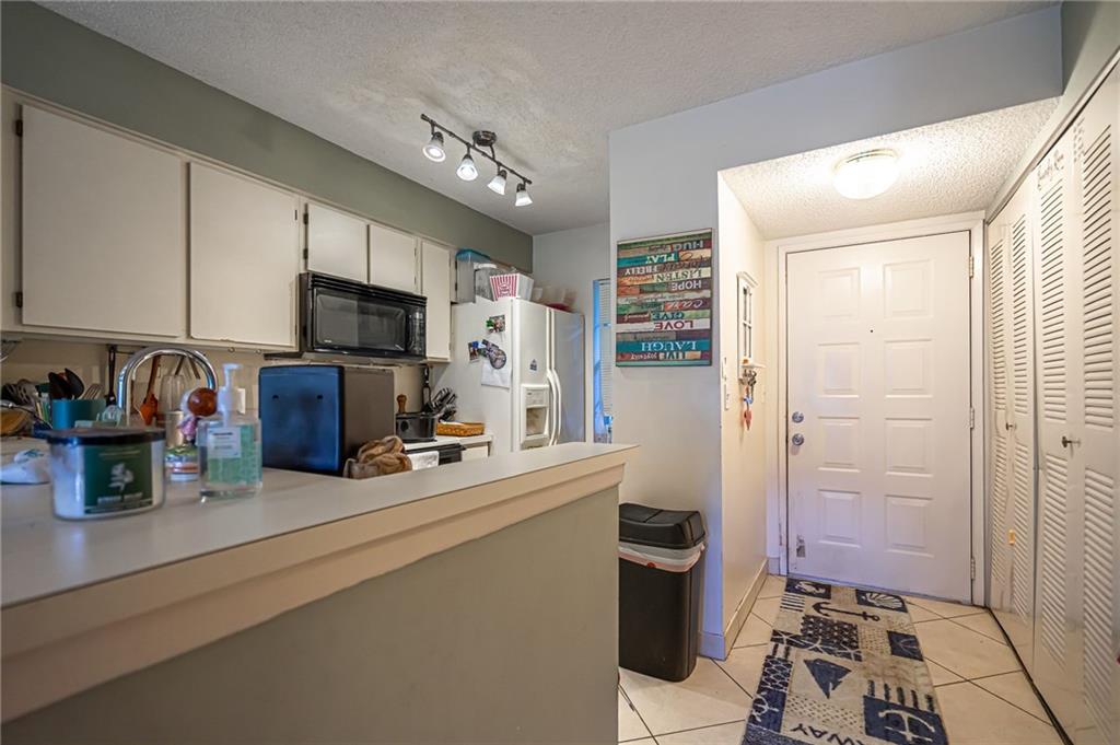 CYPRESS BEND CONDO VII - Residential