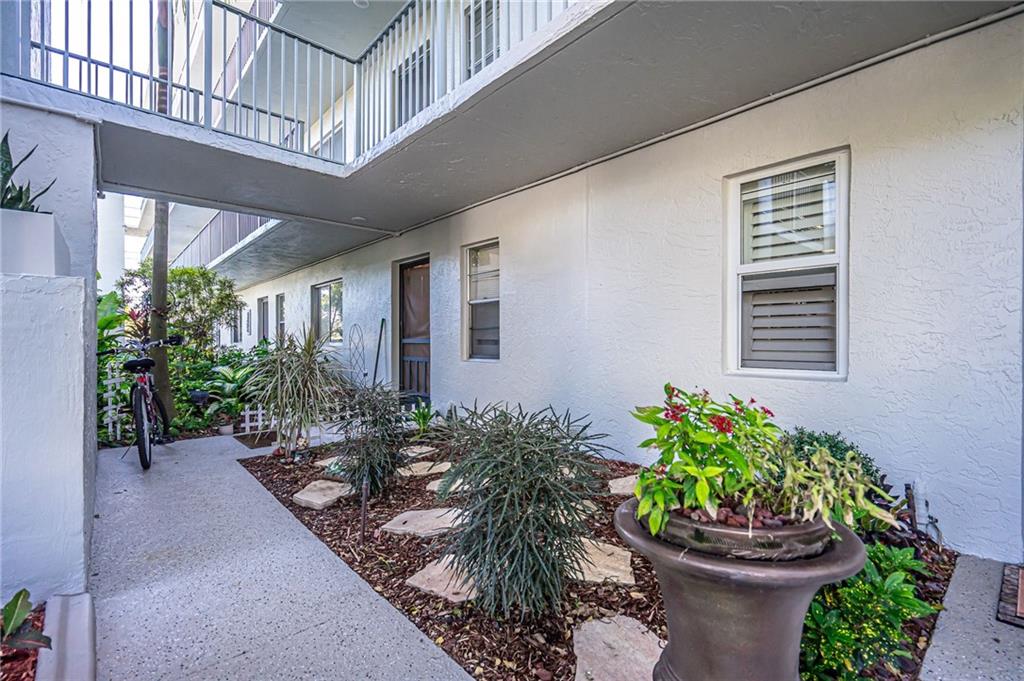 CYPRESS BEND CONDO VII - Residential