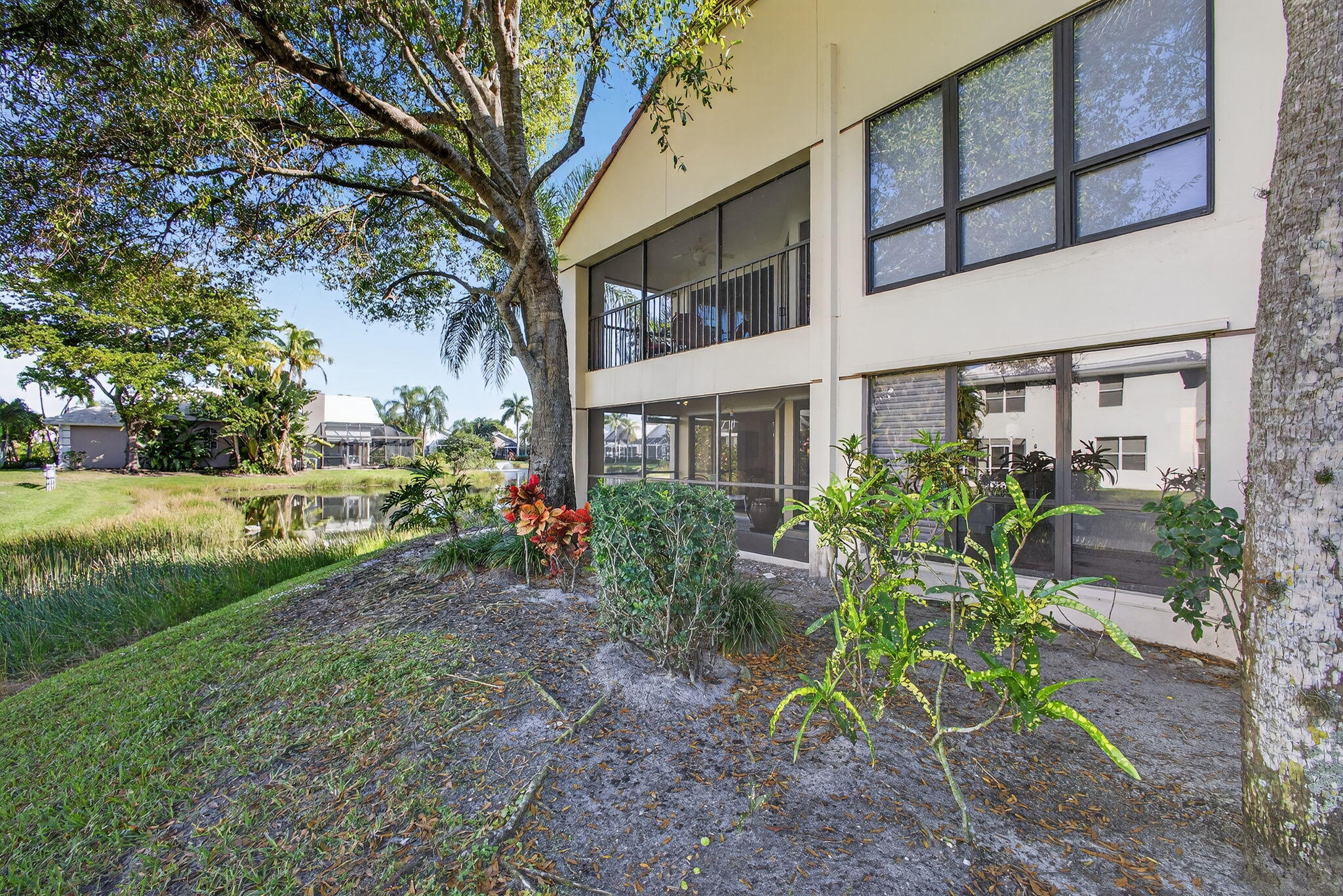 LAKES CONDO - Residential Lease