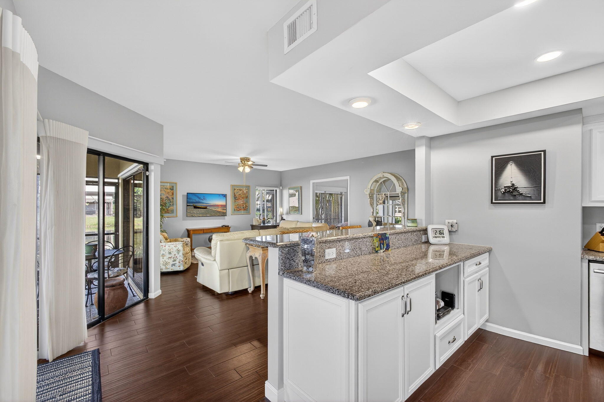 LAKES CONDO - Residential Lease