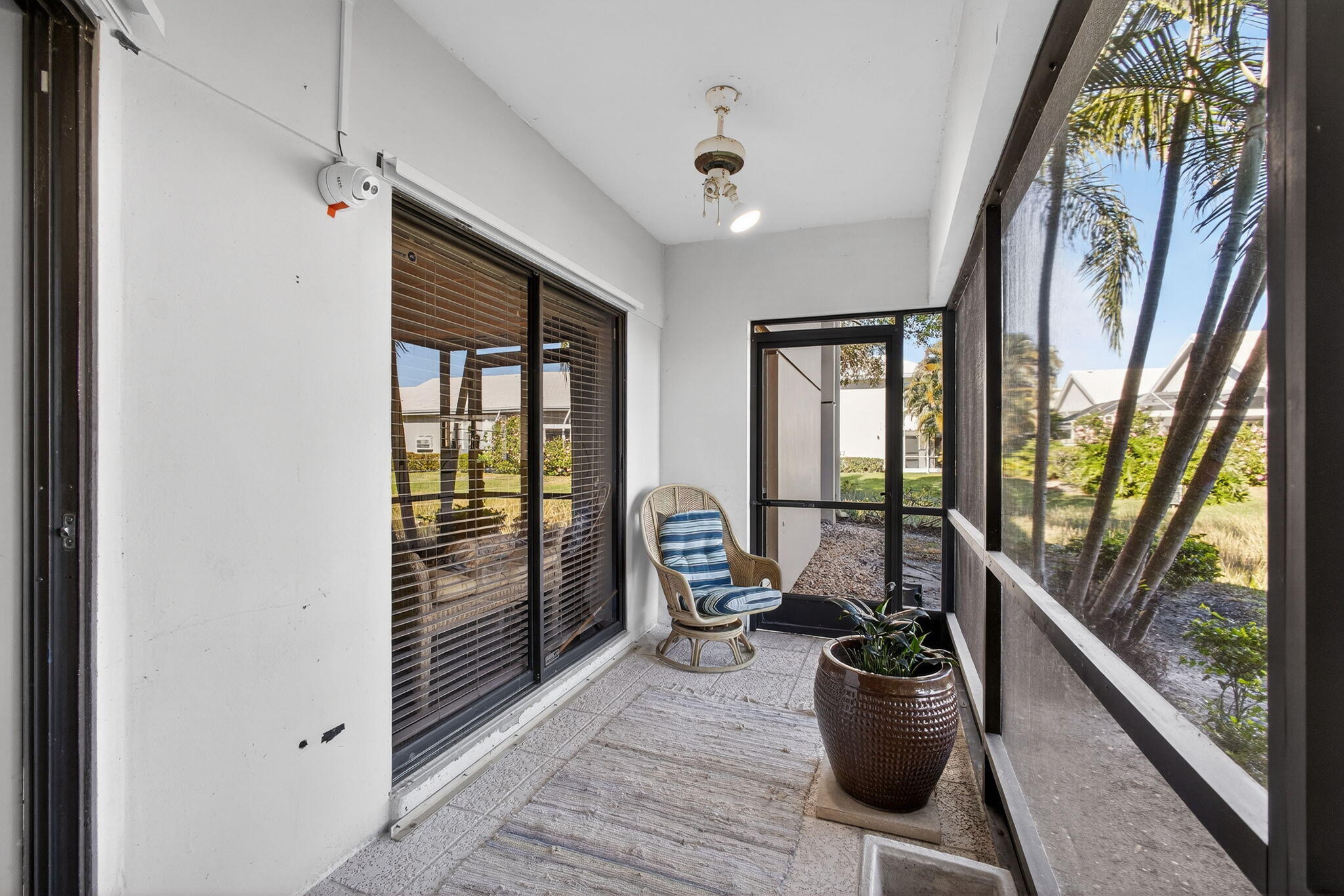 LAKES CONDO - Residential Lease