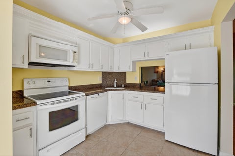 Tiny photo for 265 SE 10th Street #11C, Deerfield Beach, FL 33441 (MLS # B26078876)