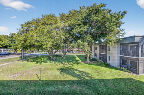 Tiny photo for 265 SE 10th Street #11C, Deerfield Beach, FL 33441 (MLS # B26078876)