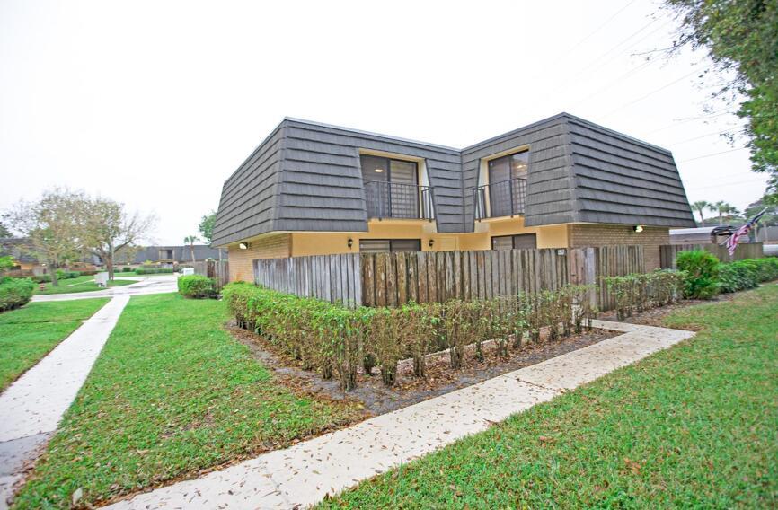 VILLAGE OF SANDALWOOD LAK - Residential Lease