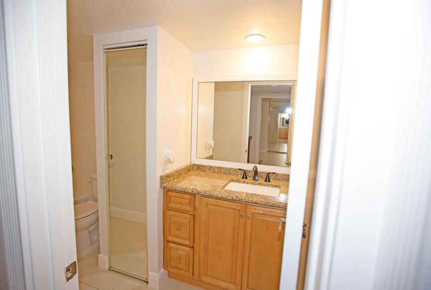 VILLAGE OF SANDALWOOD LAK - Residential Lease