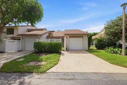 6676 Canary Palm Circle 19 Boca Raton FL 33433